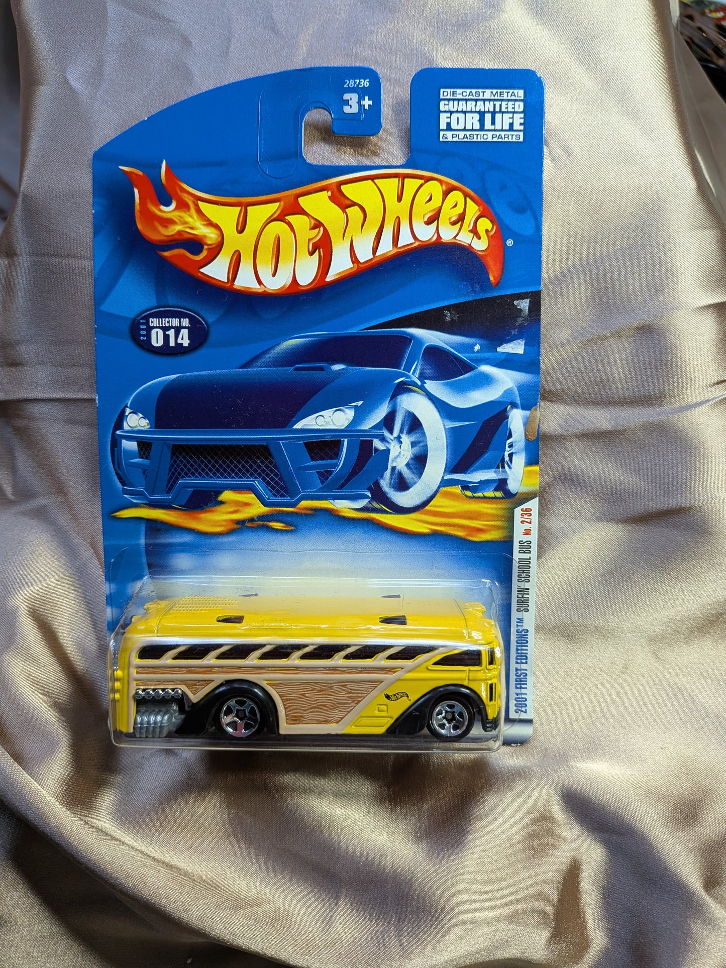 Hot Wheels 2001 Surfin' School Bus. No. 14