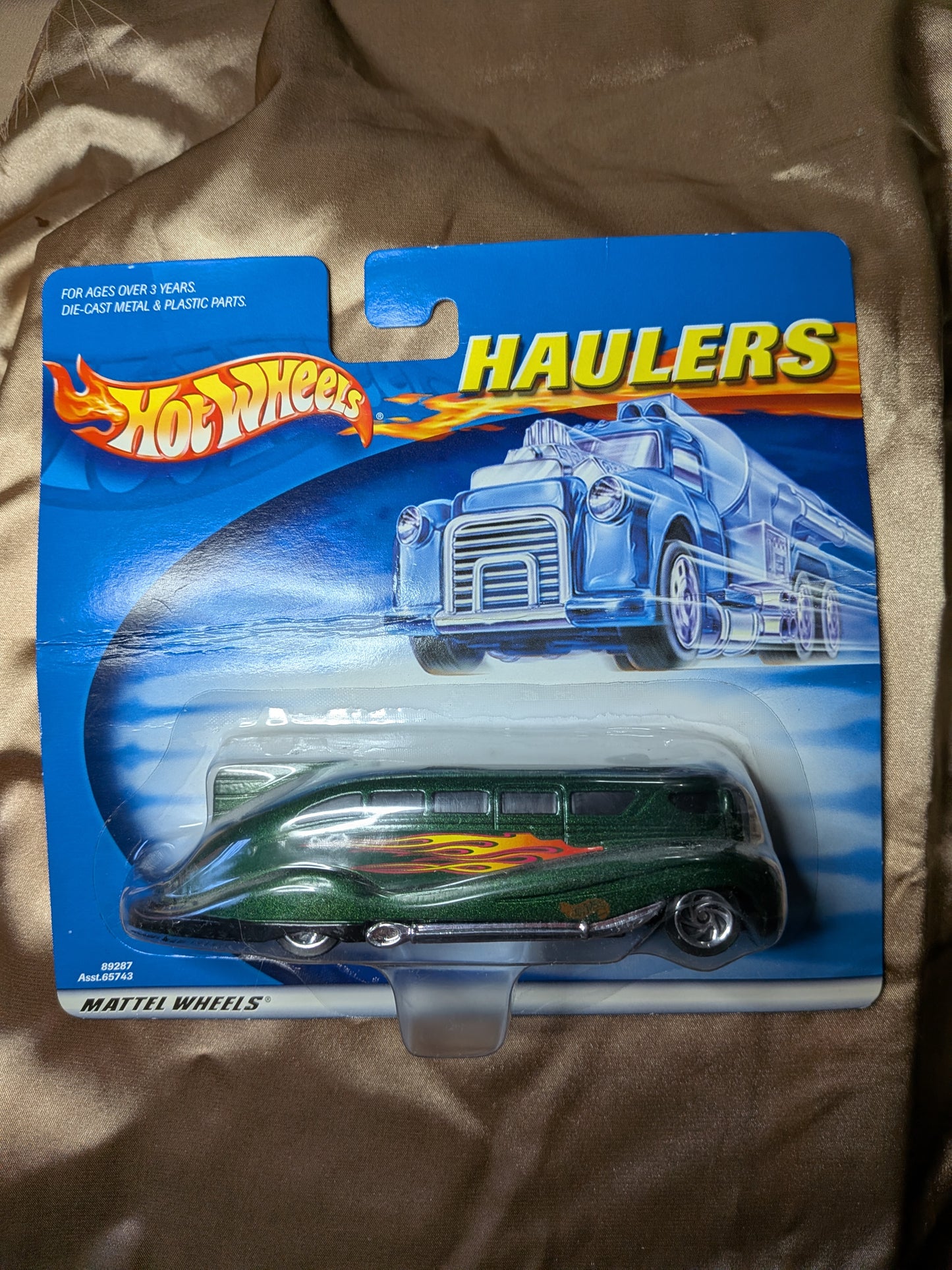 Hot Wheels Haulers - 2000 Beach Cruiser Bus
