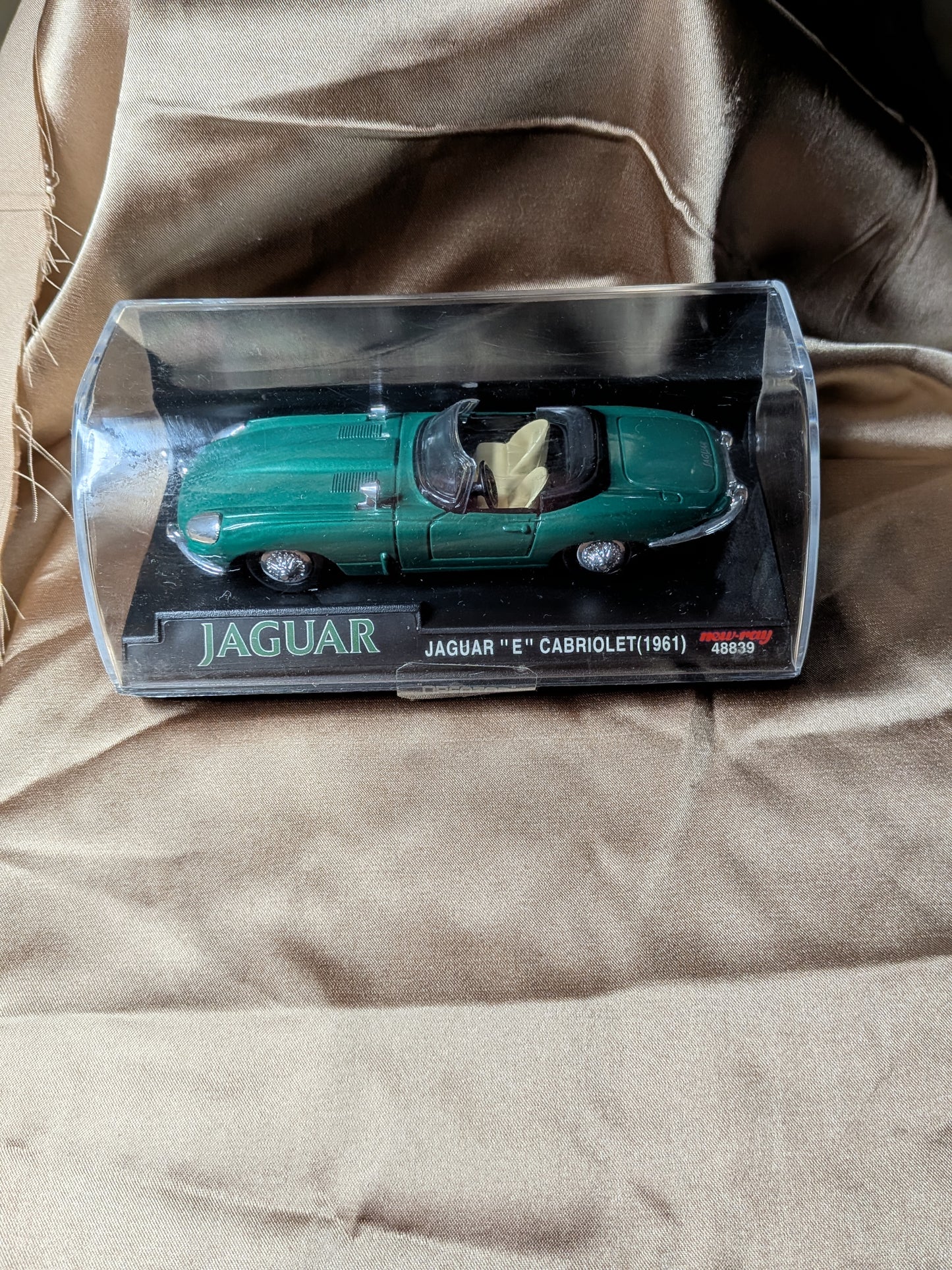 Newray - 1961 Jaguar E-Type Cabriolet