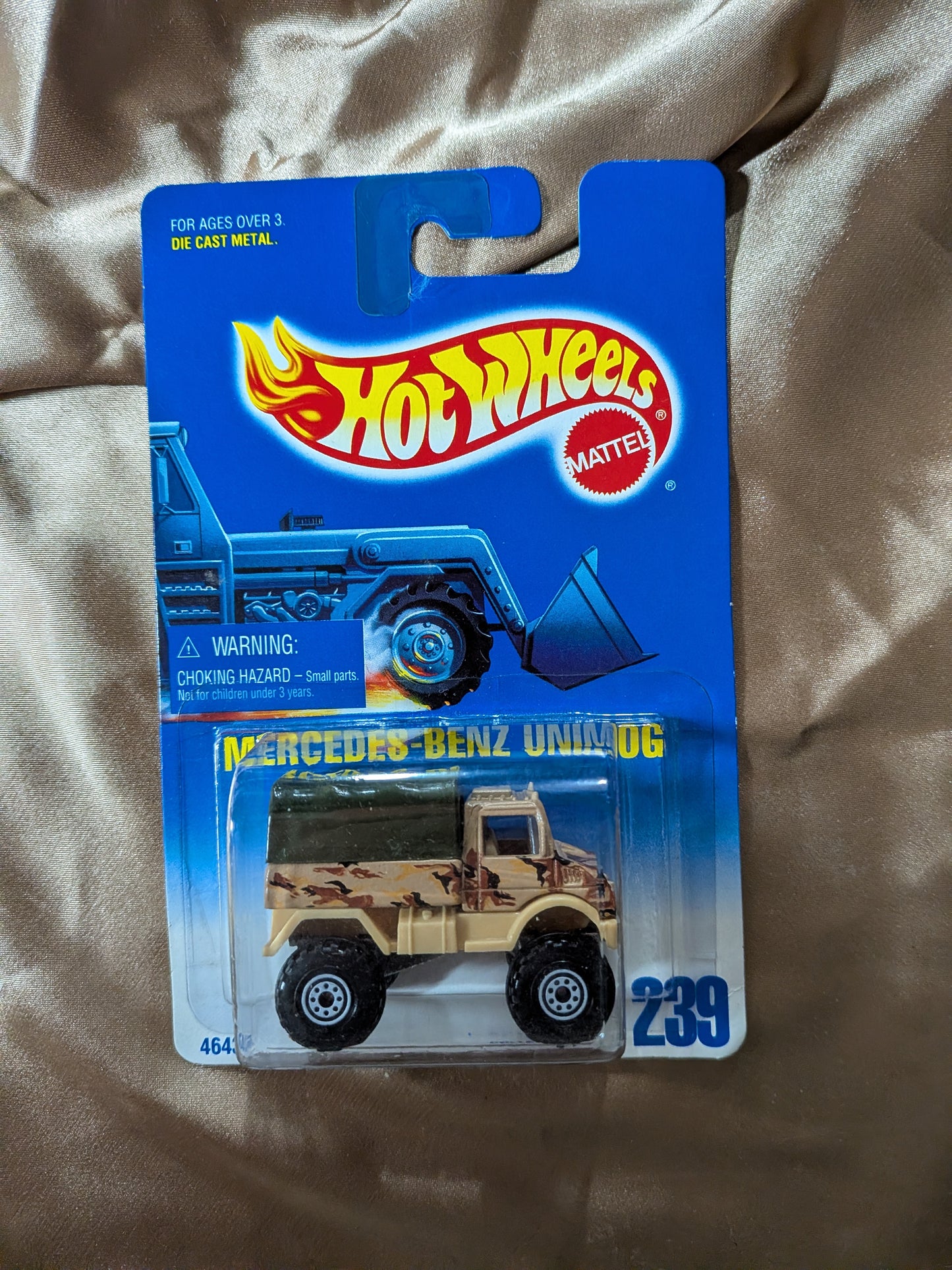 Hot Wheels Mercedes Benz Unimog 239