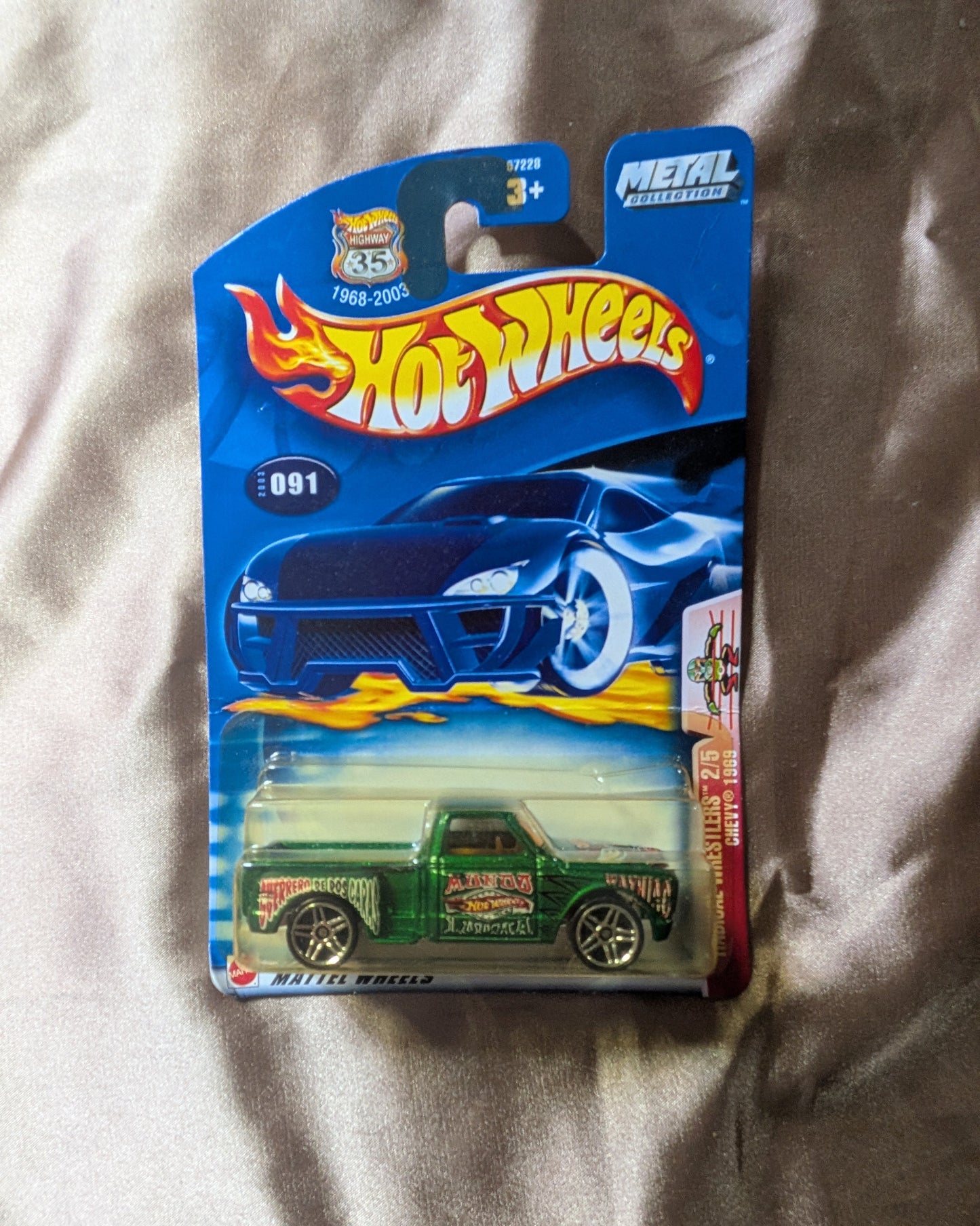 Hot Wheels 2003 Radical Wrestlers '69 Chevy