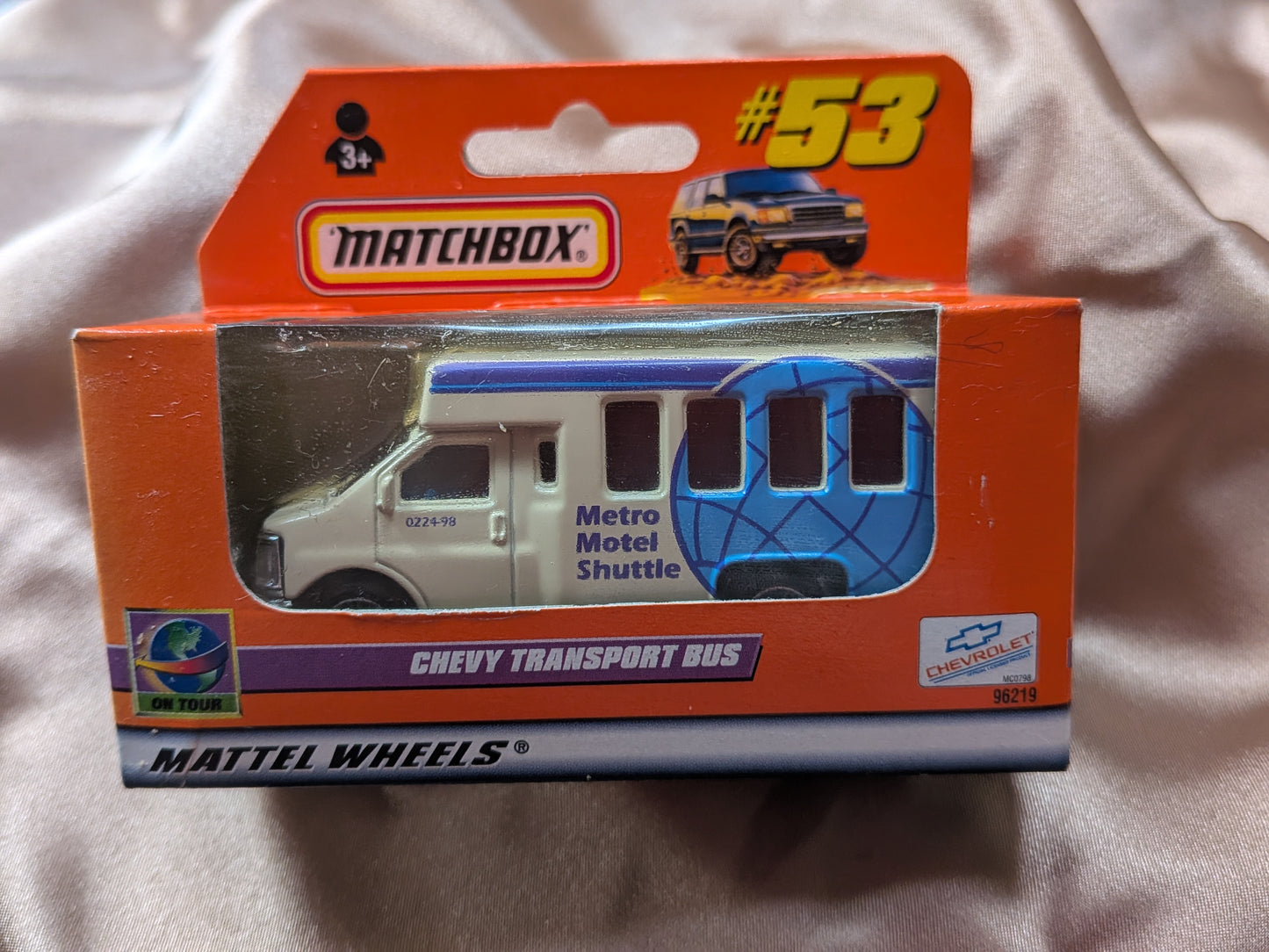 Matchbox MB372 Chevy Transport Bus No. 53
