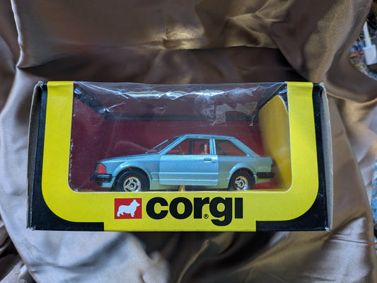 Vintage Corgi Ford Escort - 334