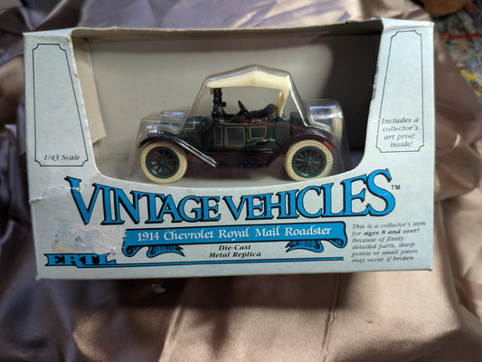 ERTL Vintage Vehicles 1914 Chevrolet Royal Mail Roadster