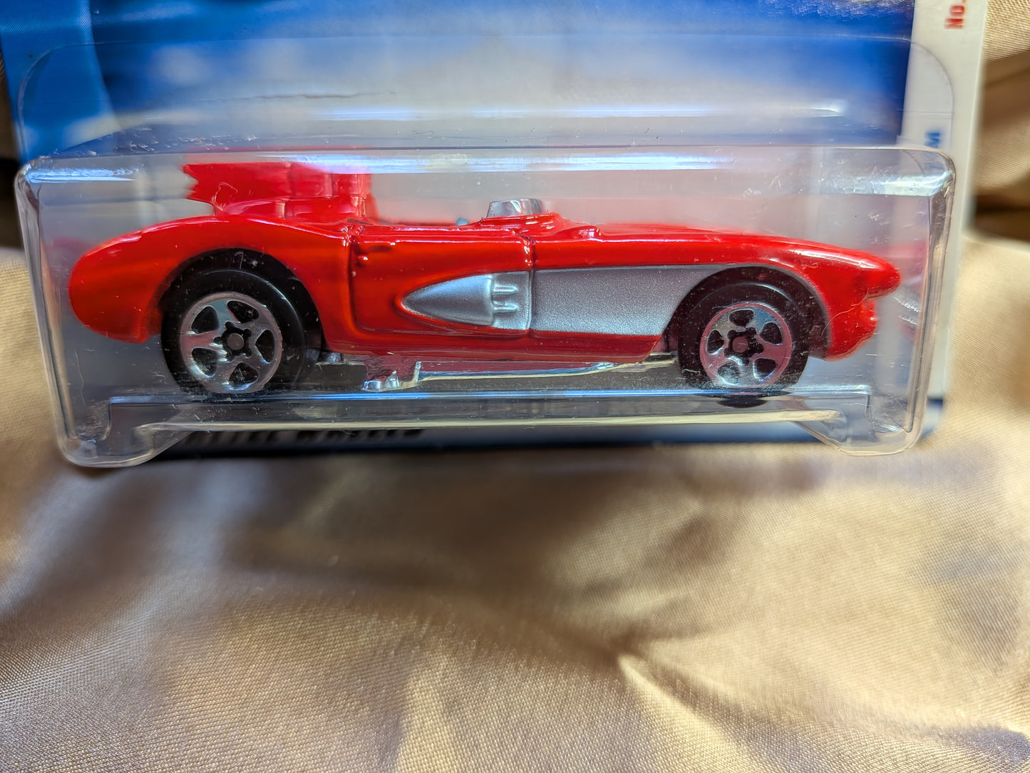 Hot Wheels Red Corvette SR-2 2002