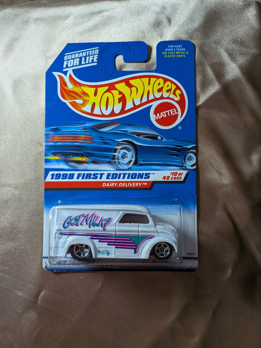 Hot Wheels 1998 First Editions Dairy Delivery