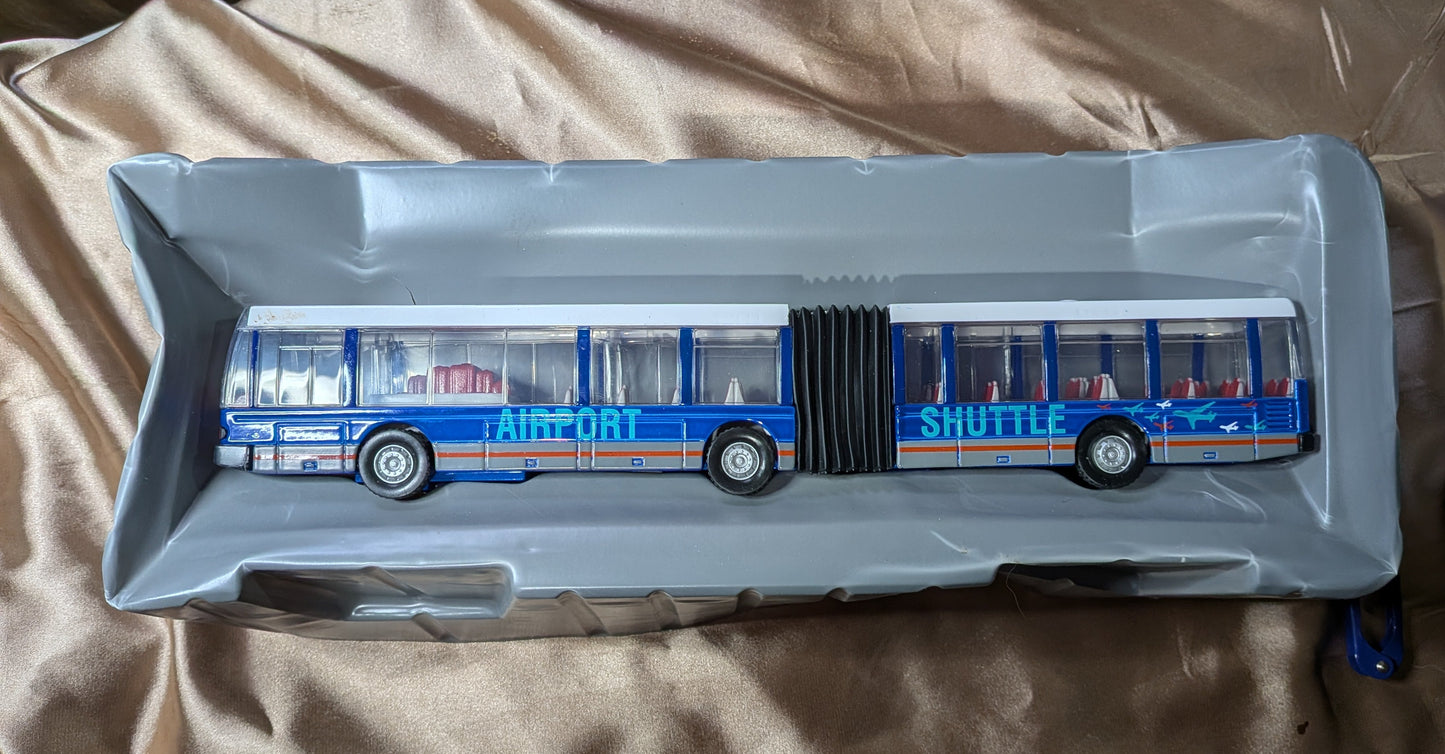 Maisto Super Transporter Airport Bus