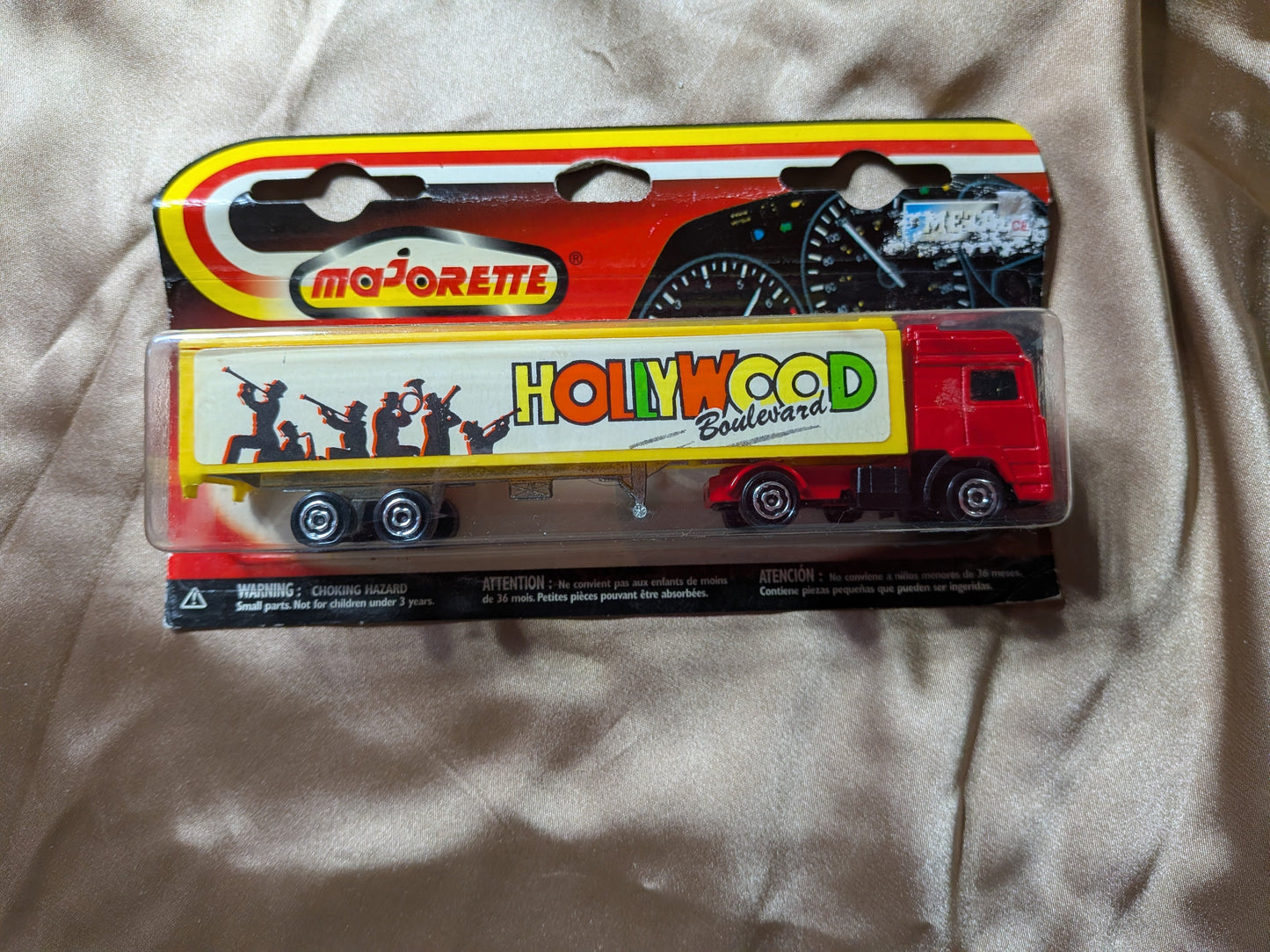 Majorette Volvo F16 Semi Container Hollywood Truck