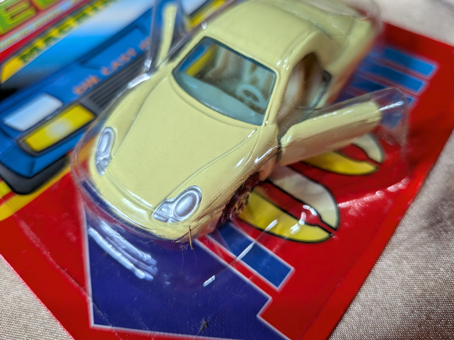 Yatming Road Tough Porsche Boxster