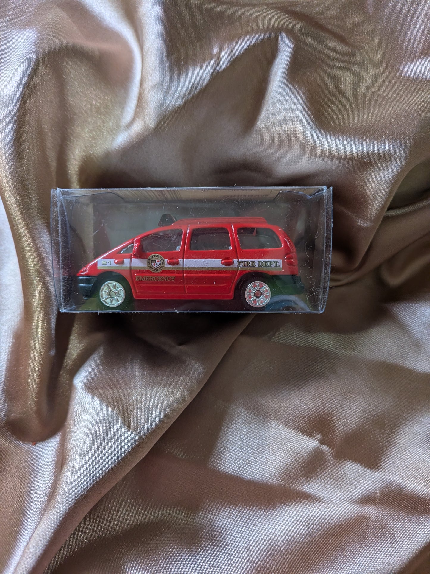 Golden Wheel 1996 Ford Galaxy Fire Department Van