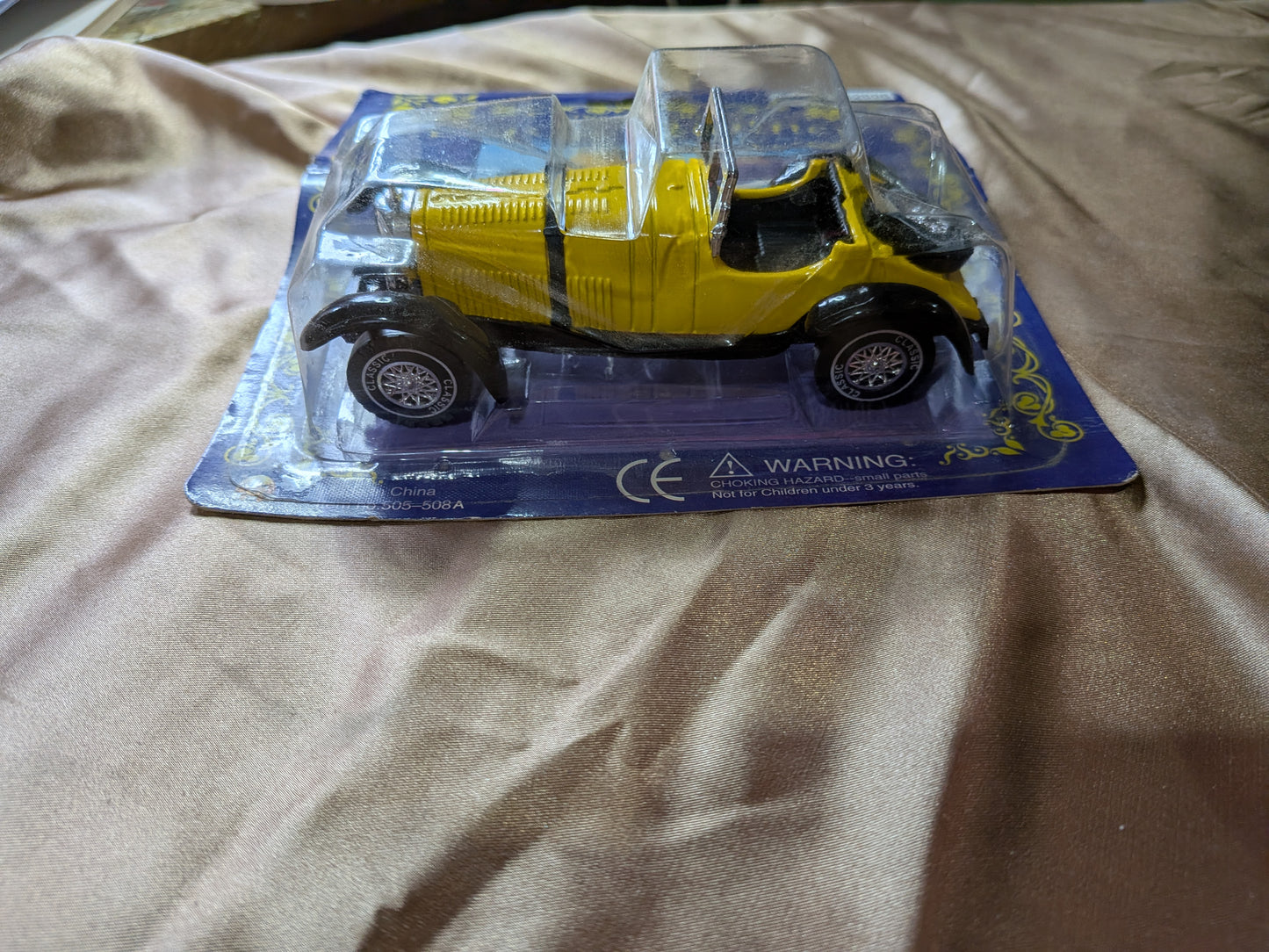 Classic Runner Yellow Mercedes