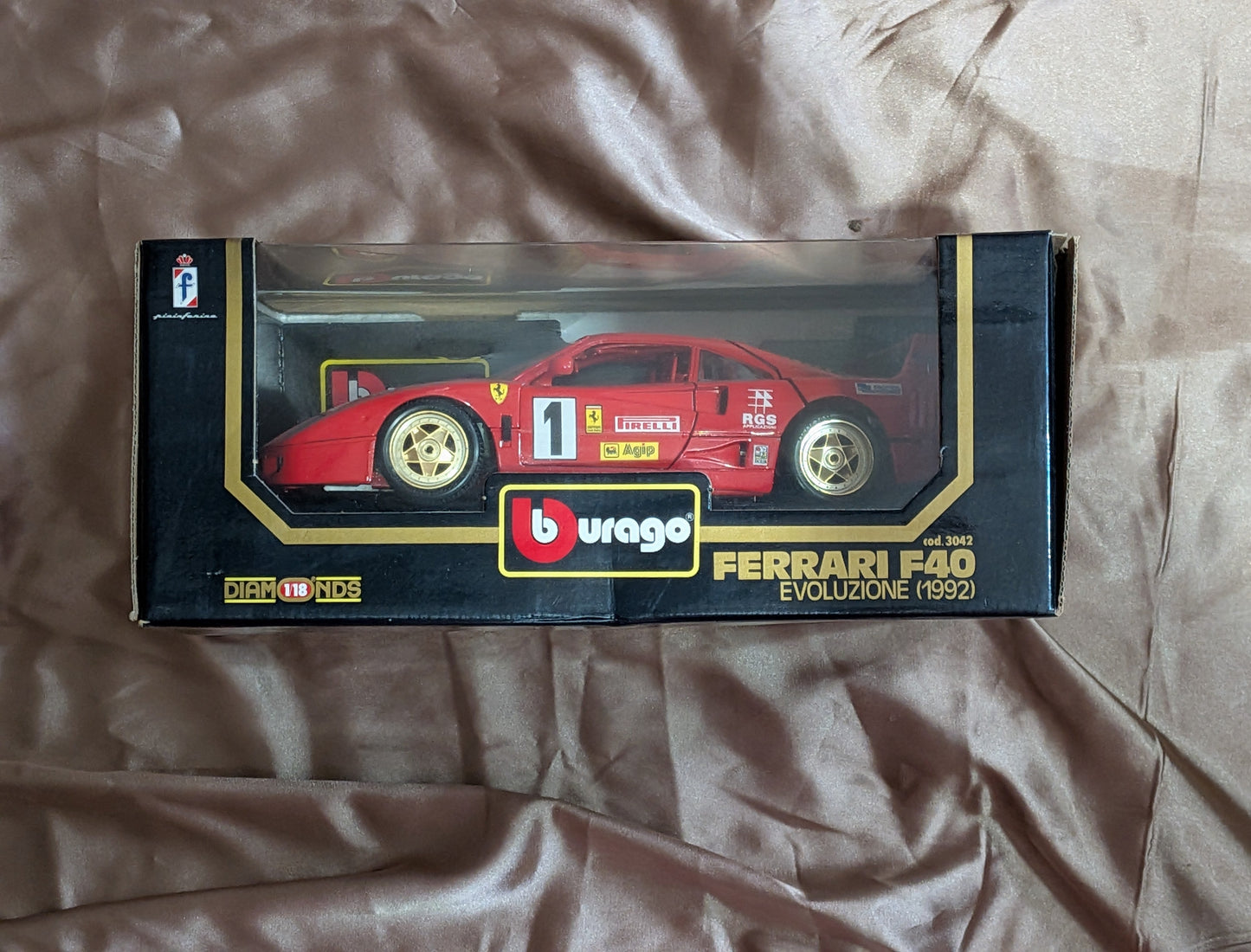 Bburago Ferrari F40 Evoluzione 1992 1:18