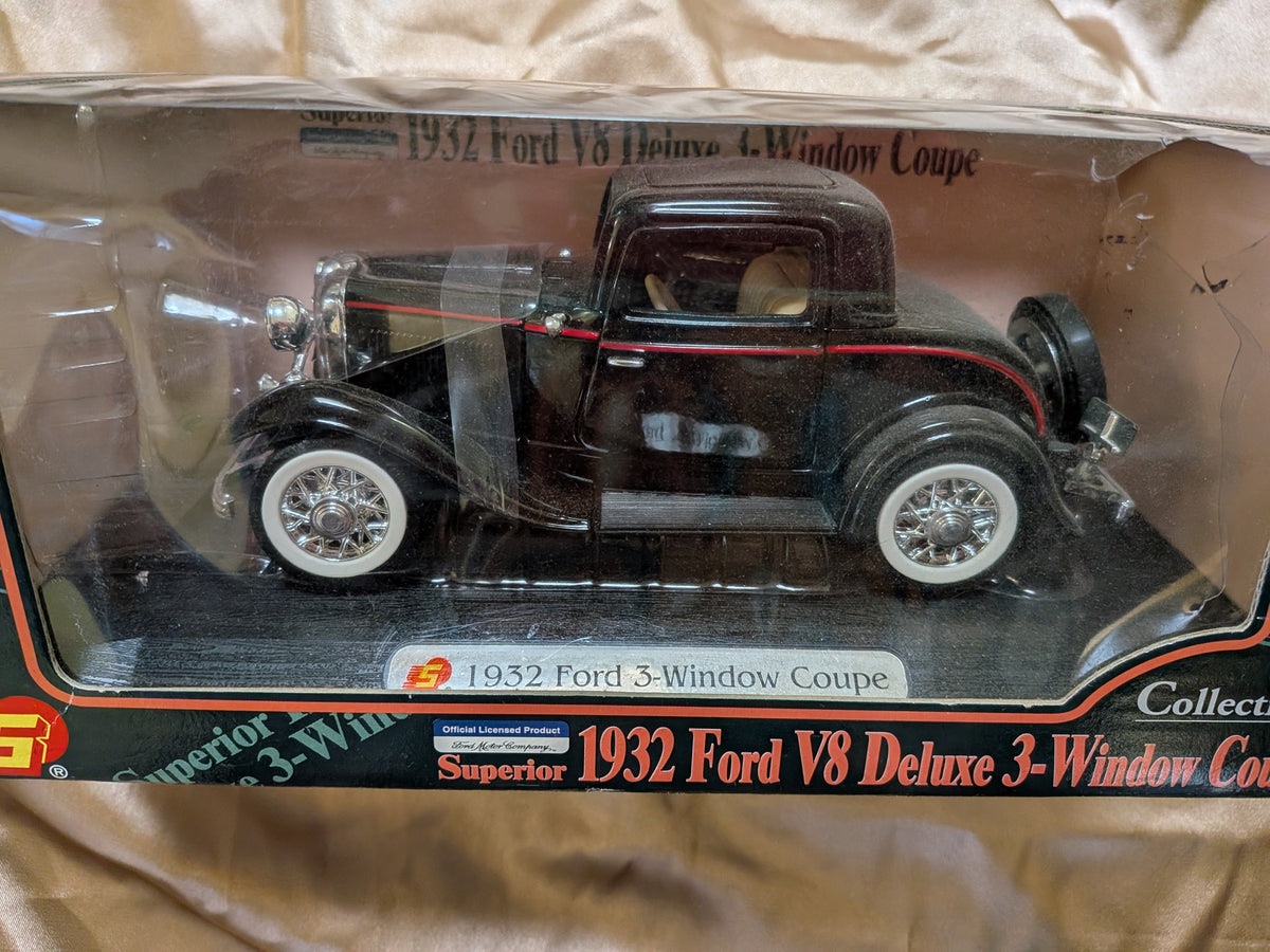 1932 Ford V8 Deluxe 3-Window Coupe