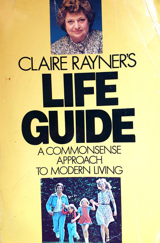 A Commonsense approach to modern living  -1985 - Claire Rayner